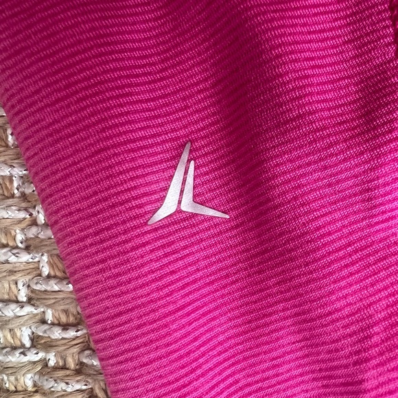 Old Navy Active Go-Dry semi-fitted women’s pink T-shirt size small - Picture 8 of 9